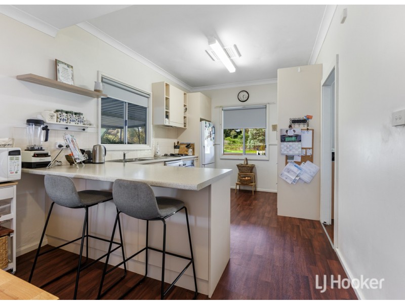 16 Palmer Street, Harvey WA 6220