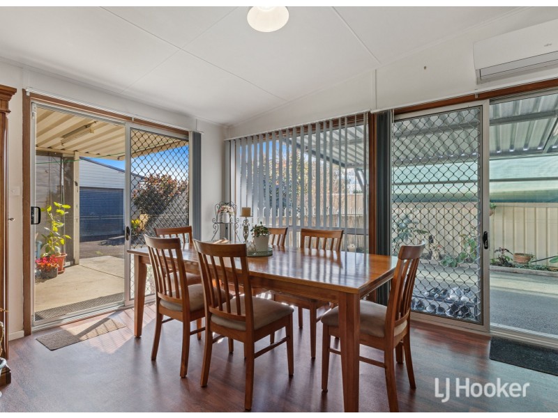 16 Palmer Street, Harvey WA 6220