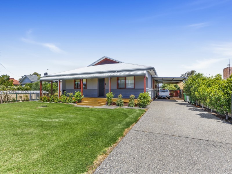 31 Peet Street, Harvey WA 6220