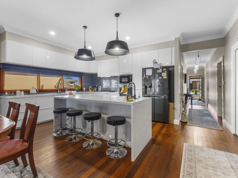 31 Peet Street, Harvey WA 6220