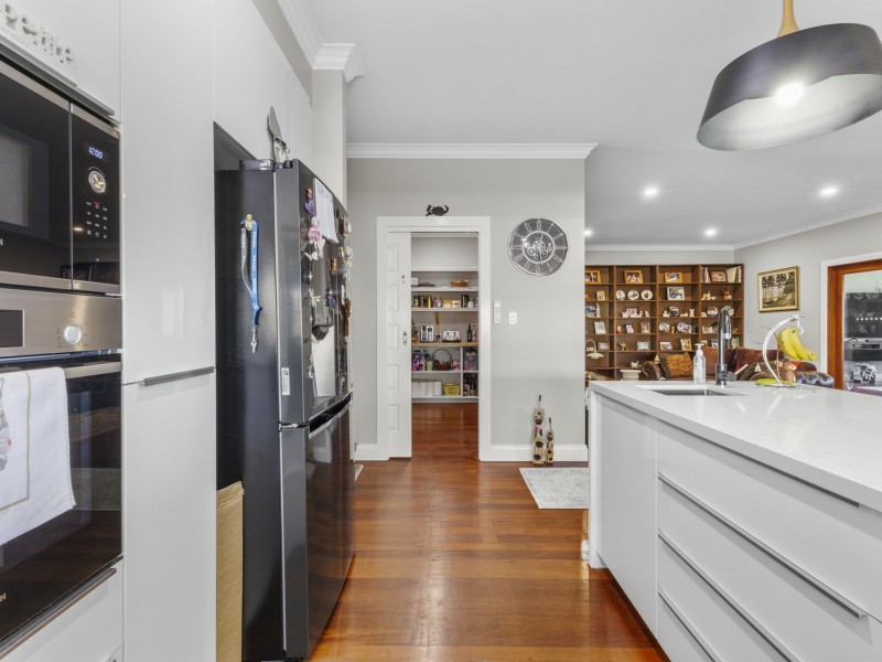 31 Peet Street, Harvey WA 6220