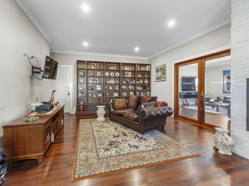 31 Peet Street, Harvey WA 6220