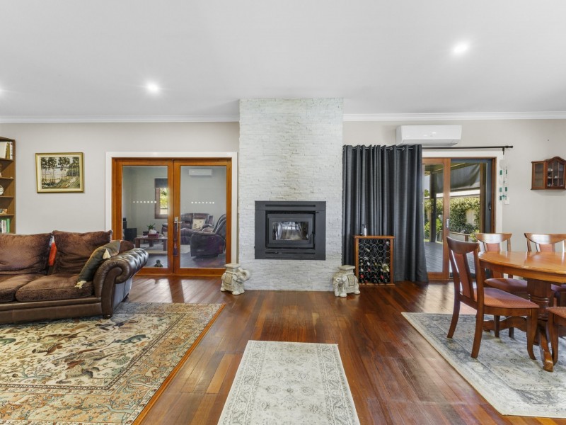 31 Peet Street, Harvey WA 6220