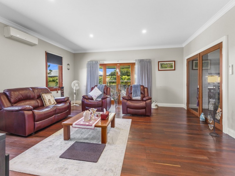 31 Peet Street, Harvey WA 6220