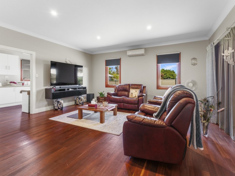 31 Peet Street, Harvey WA 6220