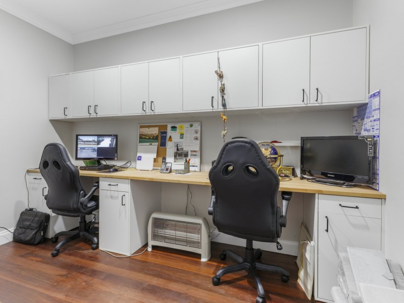 31 Peet Street, Harvey WA 6220