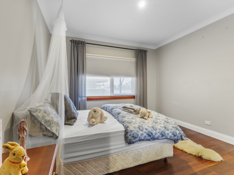 31 Peet Street, Harvey WA 6220