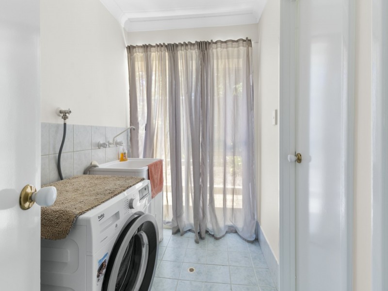 4B Larsen Court, Harvey WA 6220