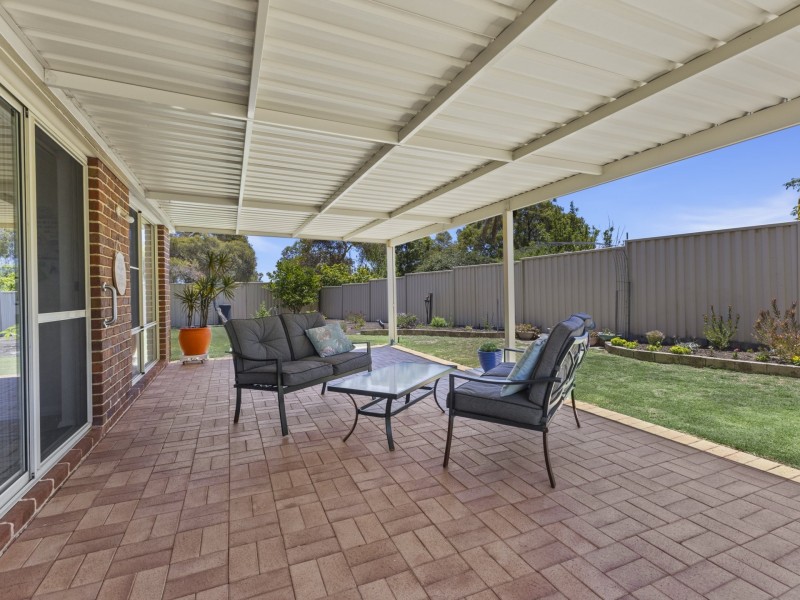 4B Larsen Court, Harvey WA 6220