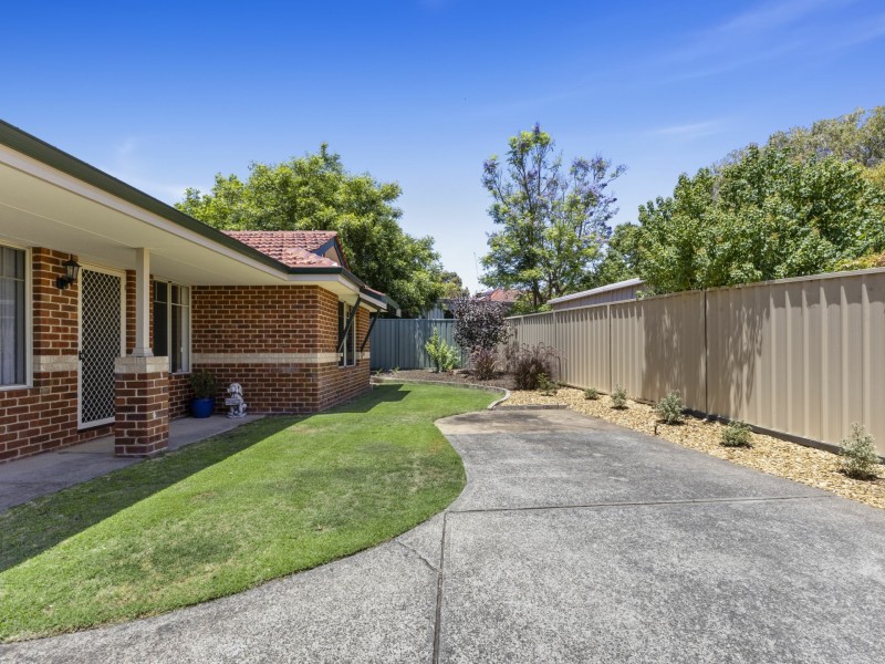 4B Larsen Court, Harvey WA 6220