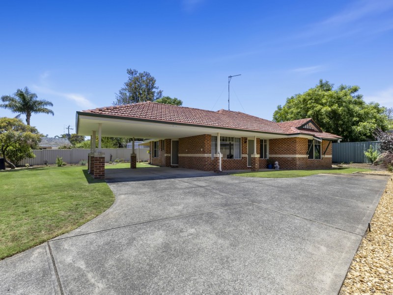 4B Larsen Court, Harvey WA 6220