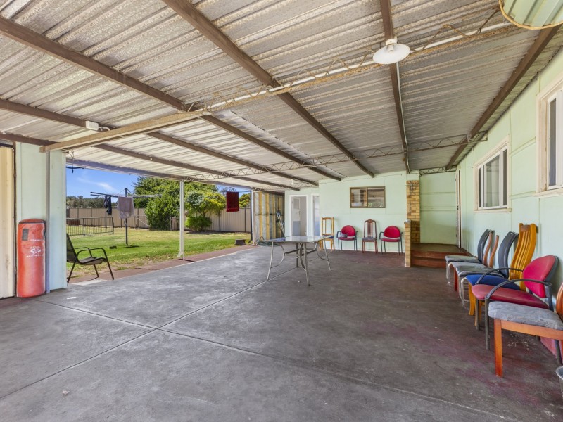 21 Third Street, Harvey WA 6220