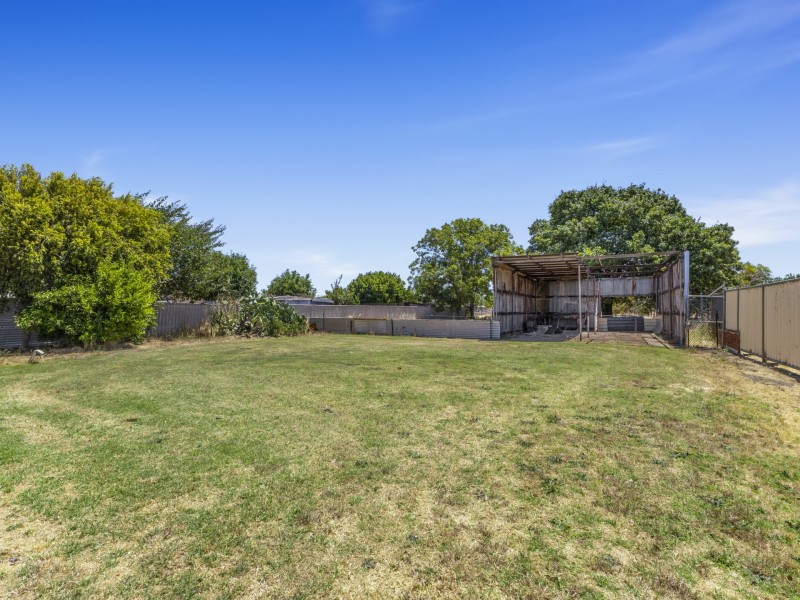 21 Third Street, Harvey WA 6220