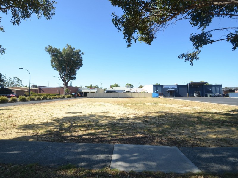 16 Newell Street, Harvey WA 6220