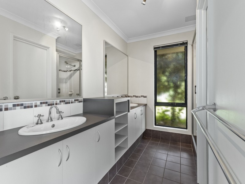 6 Whistler Way, Harvey WA 6220