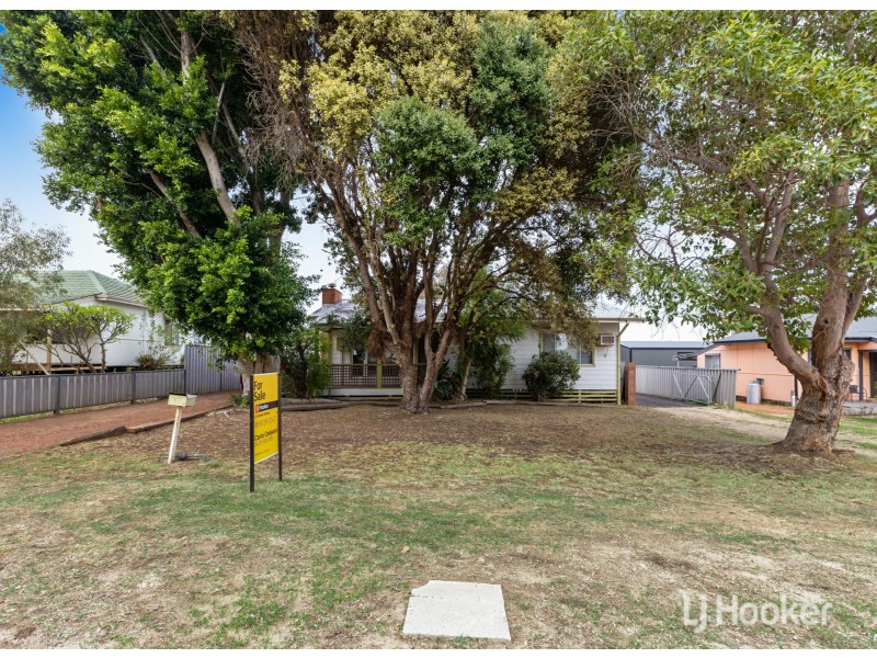 17 Fitzpatrick Street, Waroona WA 6215