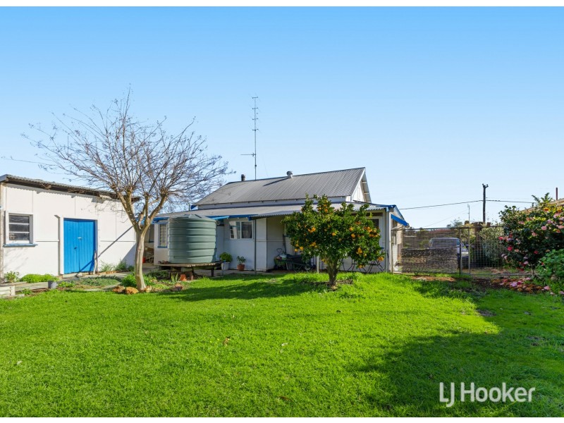 50 Third Street, Harvey WA 6220
