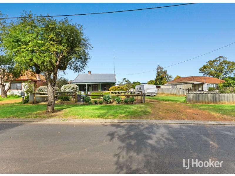 29 Hackett Road, Harvey WA 6220