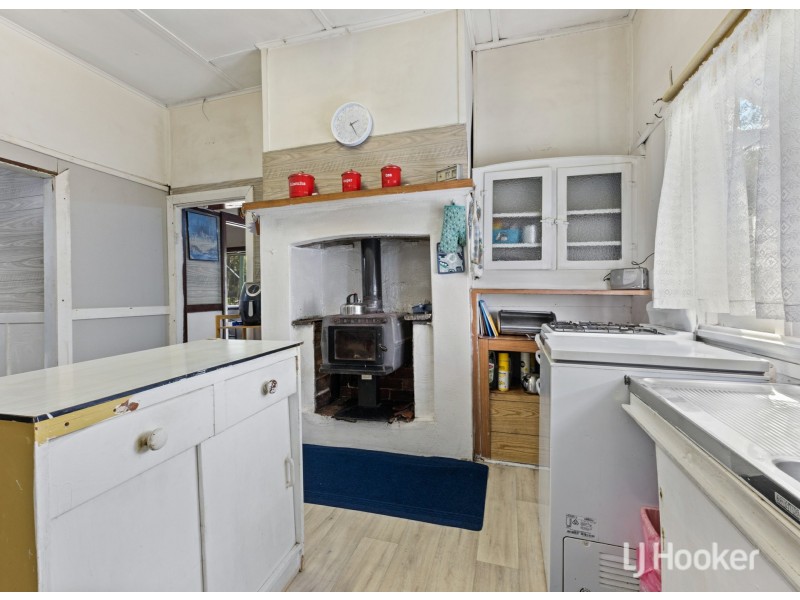 29 Hackett Road, Harvey WA 6220