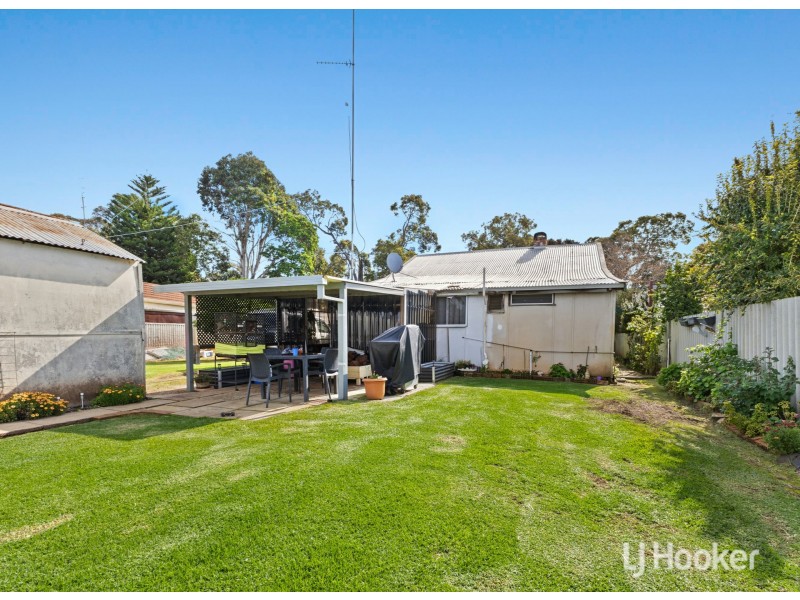 29 Hackett Road, Harvey WA 6220