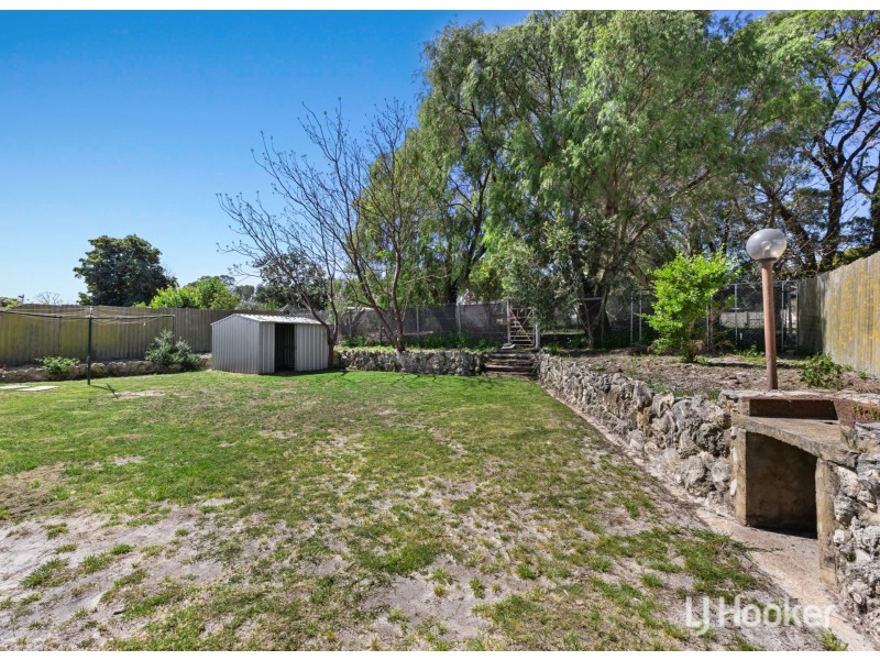 43 Hinge Road, Harvey WA 6220