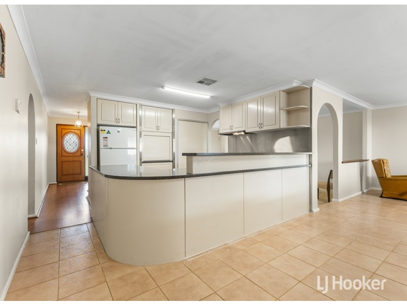 12 Lyons Way, Harvey WA 6220