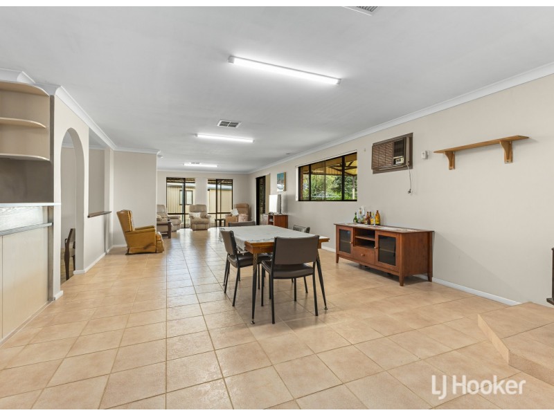 12 Lyons Way, Harvey WA 6220
