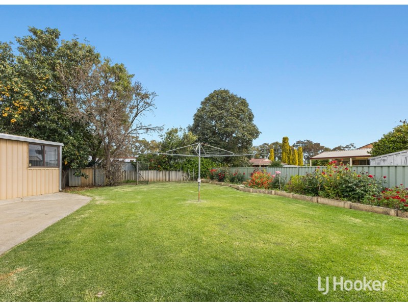 12 Lyons Way, Harvey WA 6220