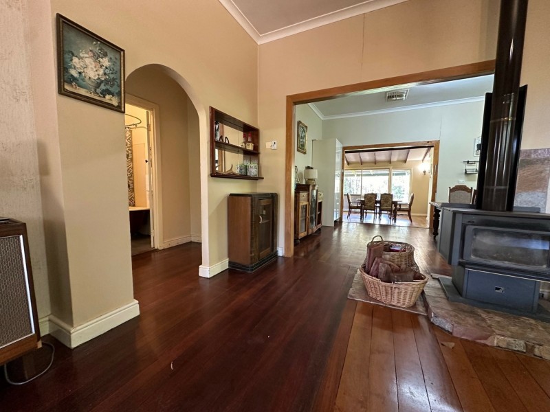 17 Logue Road, Harvey WA 6220