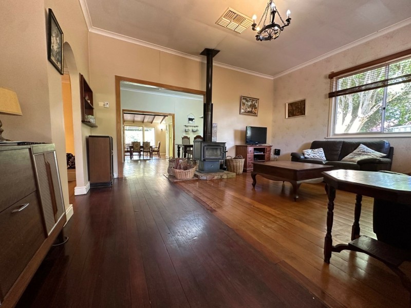 17 Logue Road, Harvey WA 6220