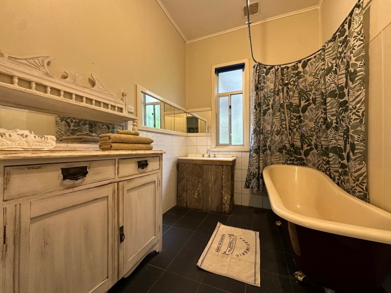 17 Logue Road, Harvey WA 6220