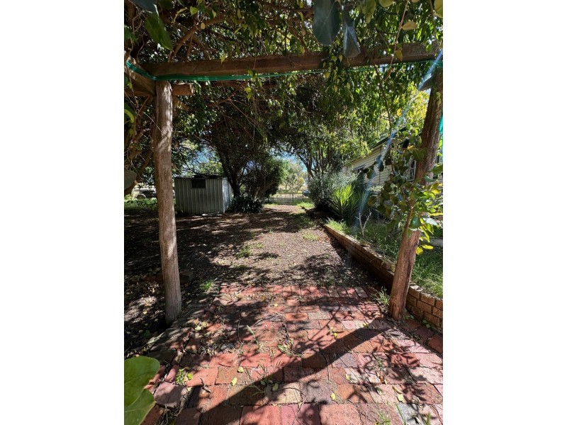 17 Logue Road, Harvey WA 6220