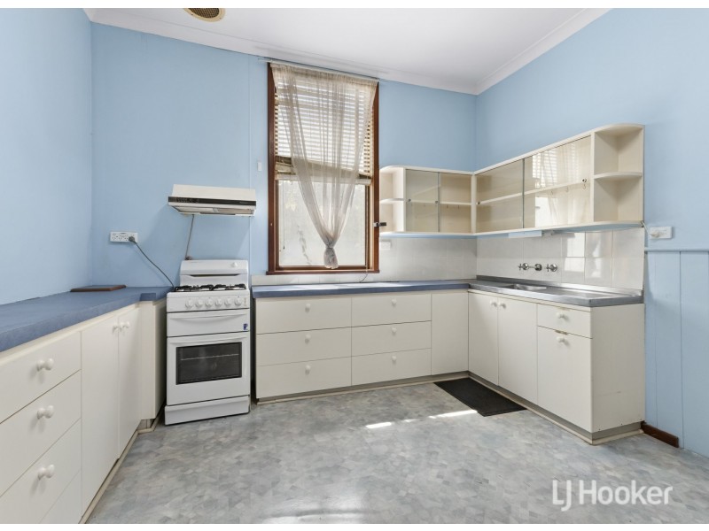 21 Newell Street, Harvey WA 6220