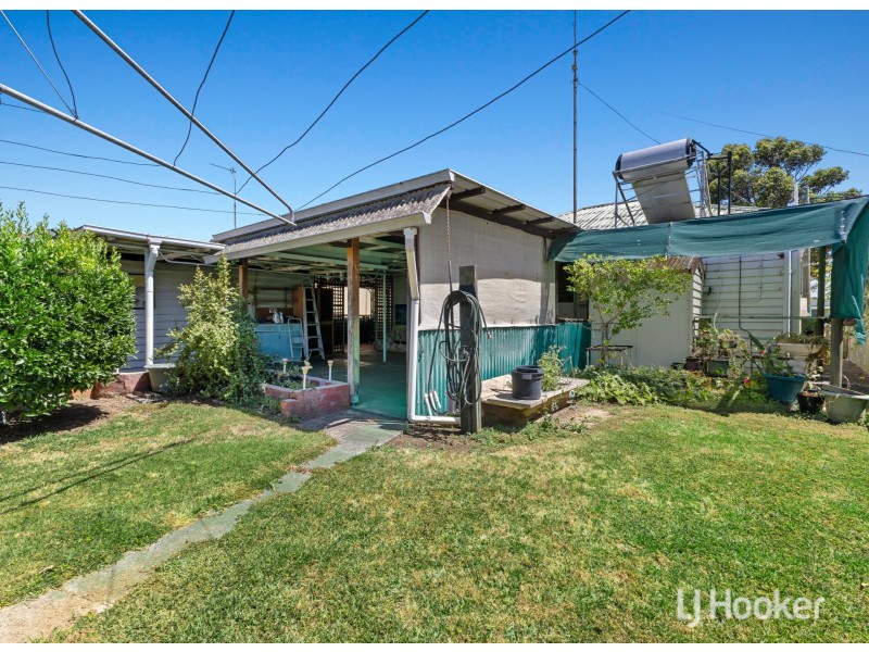 21 Newell Street, Harvey WA 6220