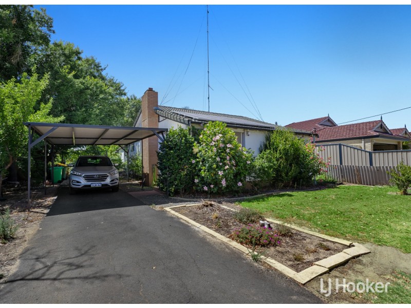 36 Third Street, Harvey WA 6220