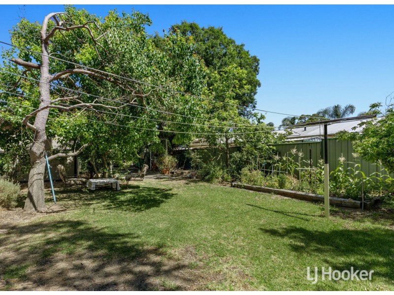 36 Third Street, Harvey WA 6220