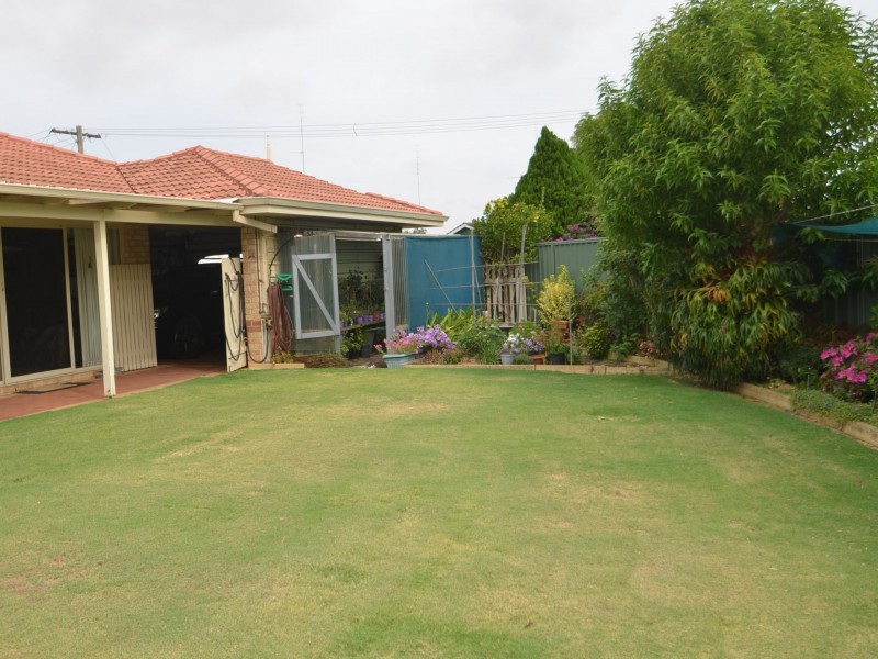 14 Stanford Court, Harvey WA 6220
