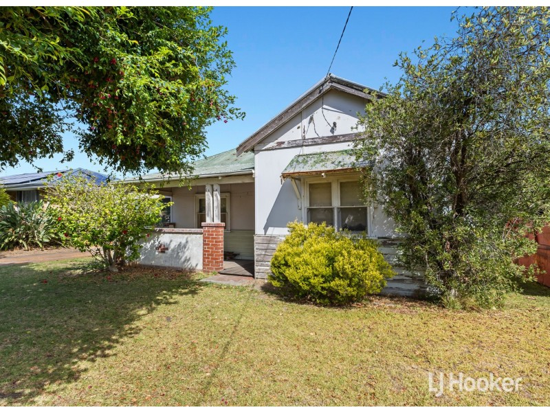 7 Centennial Avenue, Harvey WA 6220