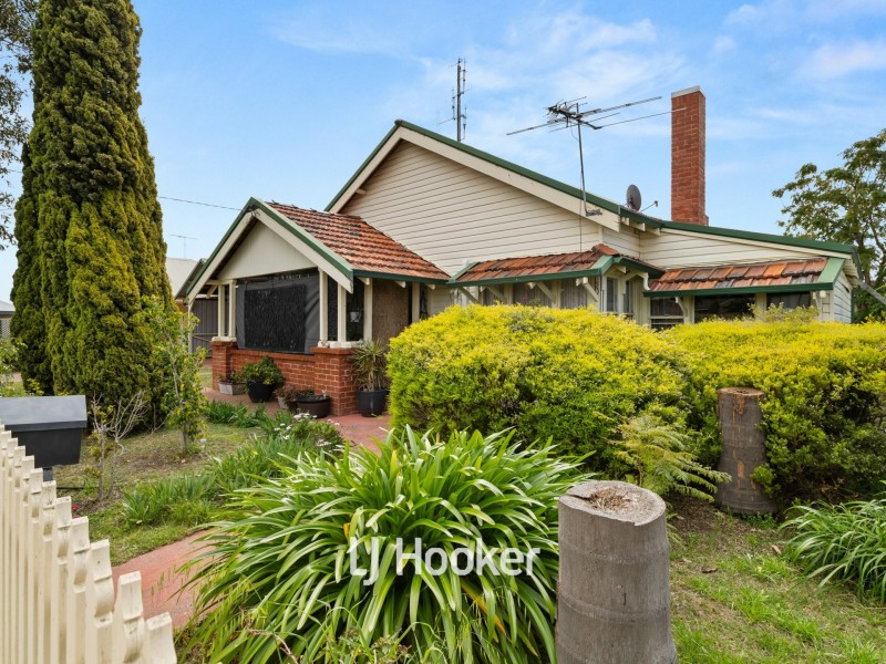22 Newell Street, Harvey WA 6220