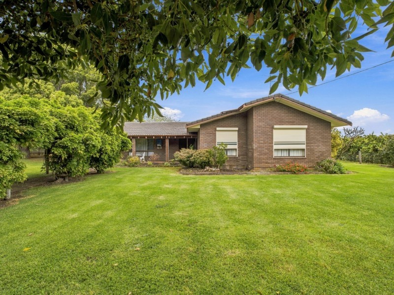 65 Third Street, Harvey WA 6220