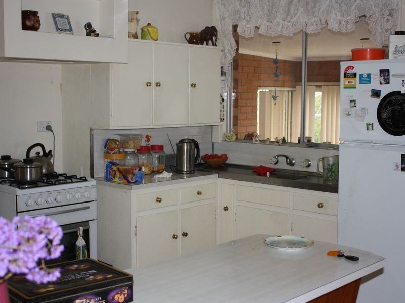 14 Peet Street, Harvey WA 6220