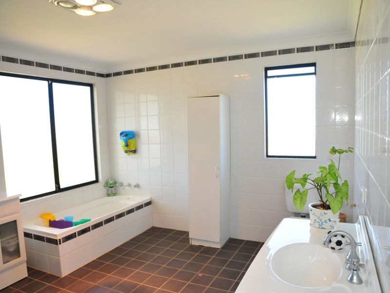 157 Ninth Street, Harvey WA 6220