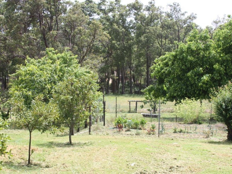 17 Logue Road, Harvey WA 6220