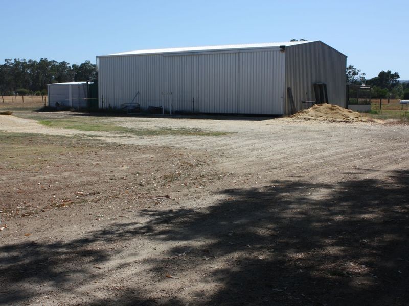 28 Hackett Street, Cookernup WA 6220