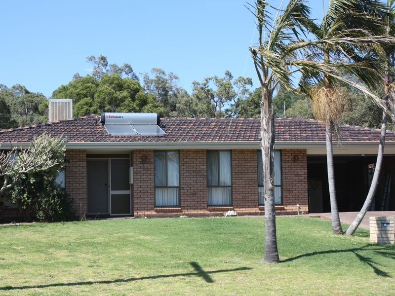 6 Greenfields Road, Harvey WA 6220