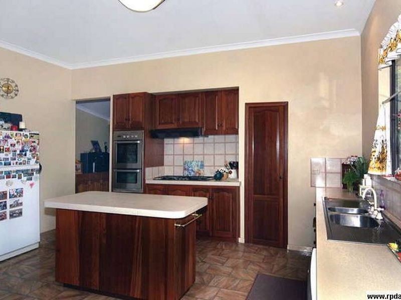 6 Buckby Road, Harvey WA 6220