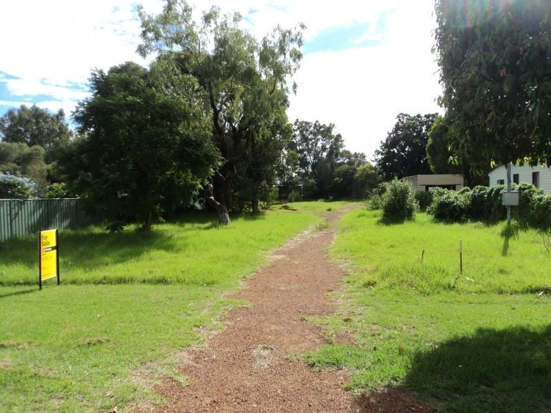 12 Buckby Road, Harvey WA 6220