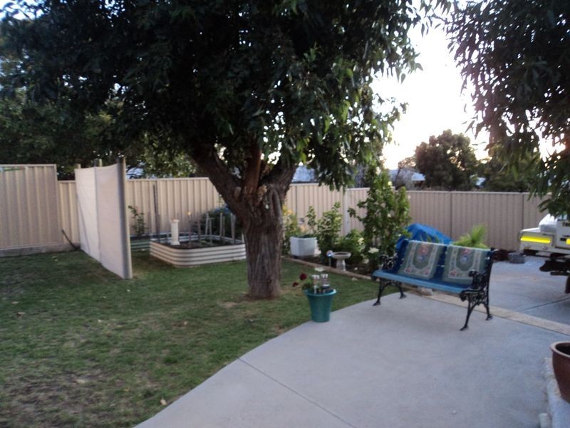 11 Sutton Street, Waroona WA 6215