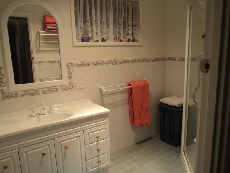 11 Sutton Street, Waroona WA 6215