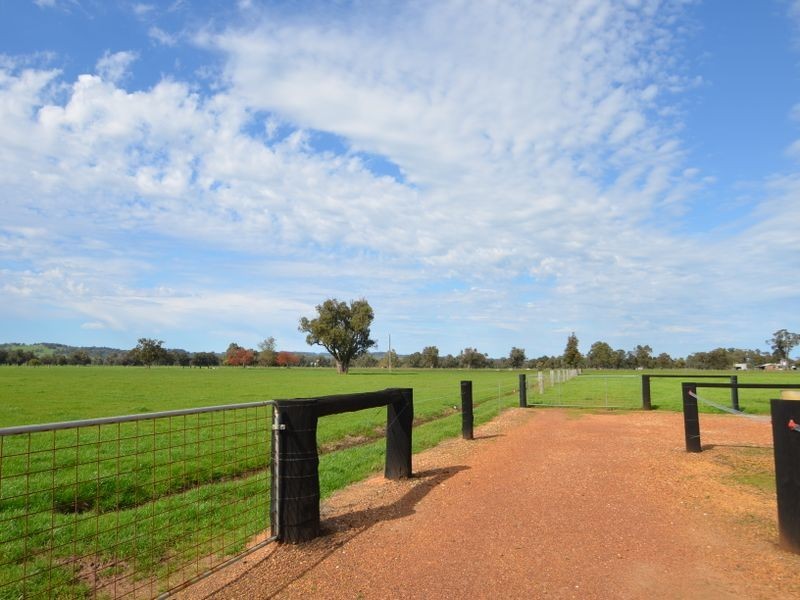 343 Herbert Road, Harvey WA 6220